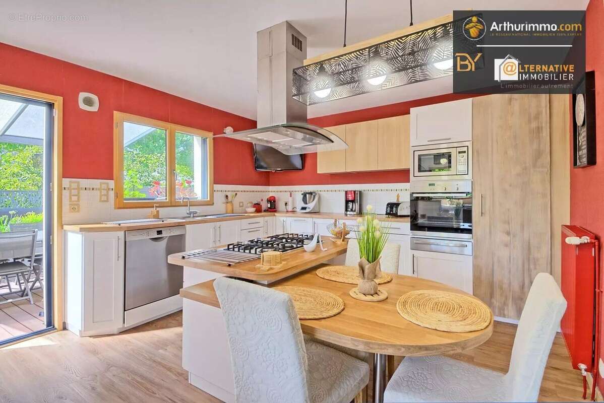 Maison à ARGENTRE-DU-PLESSIS