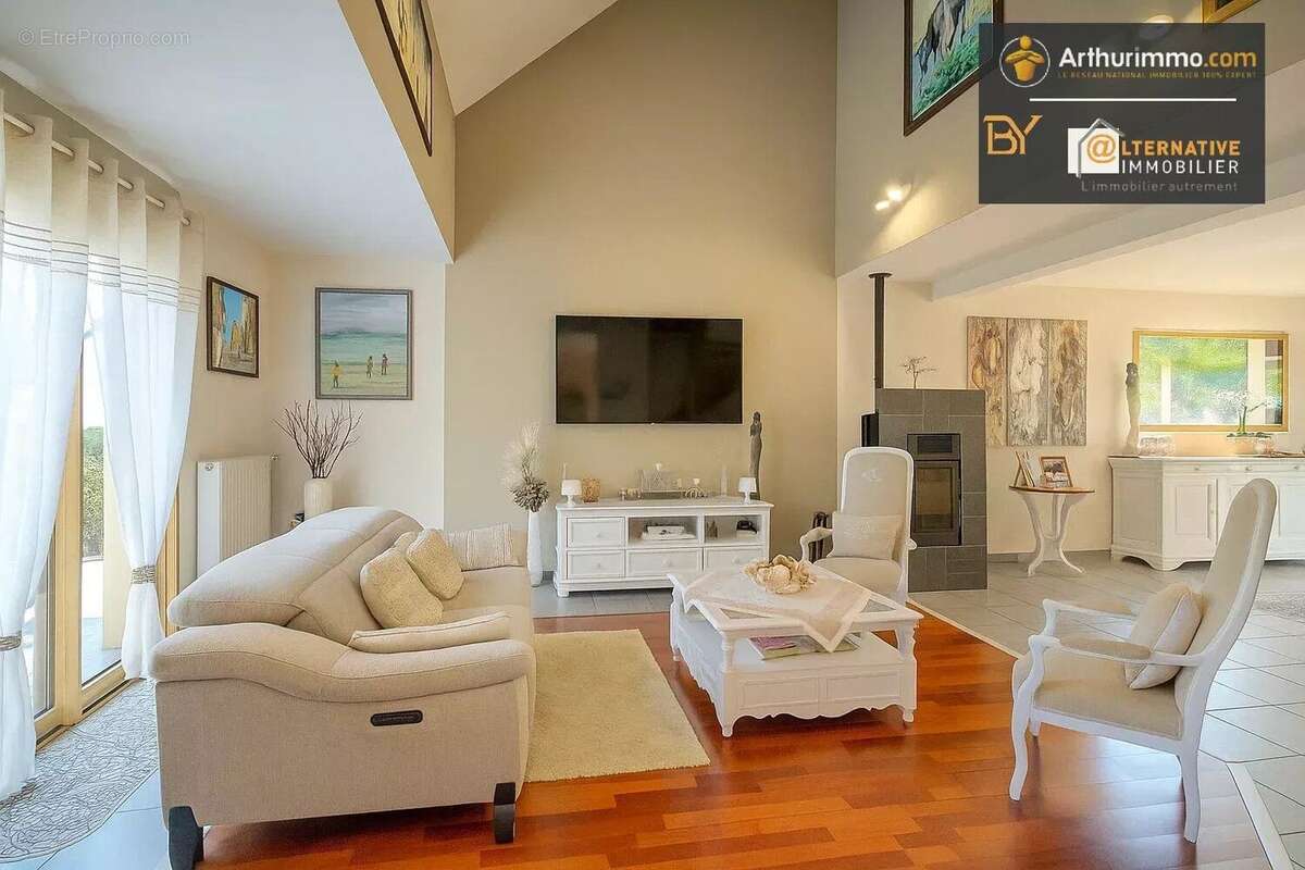 Maison à ARGENTRE-DU-PLESSIS