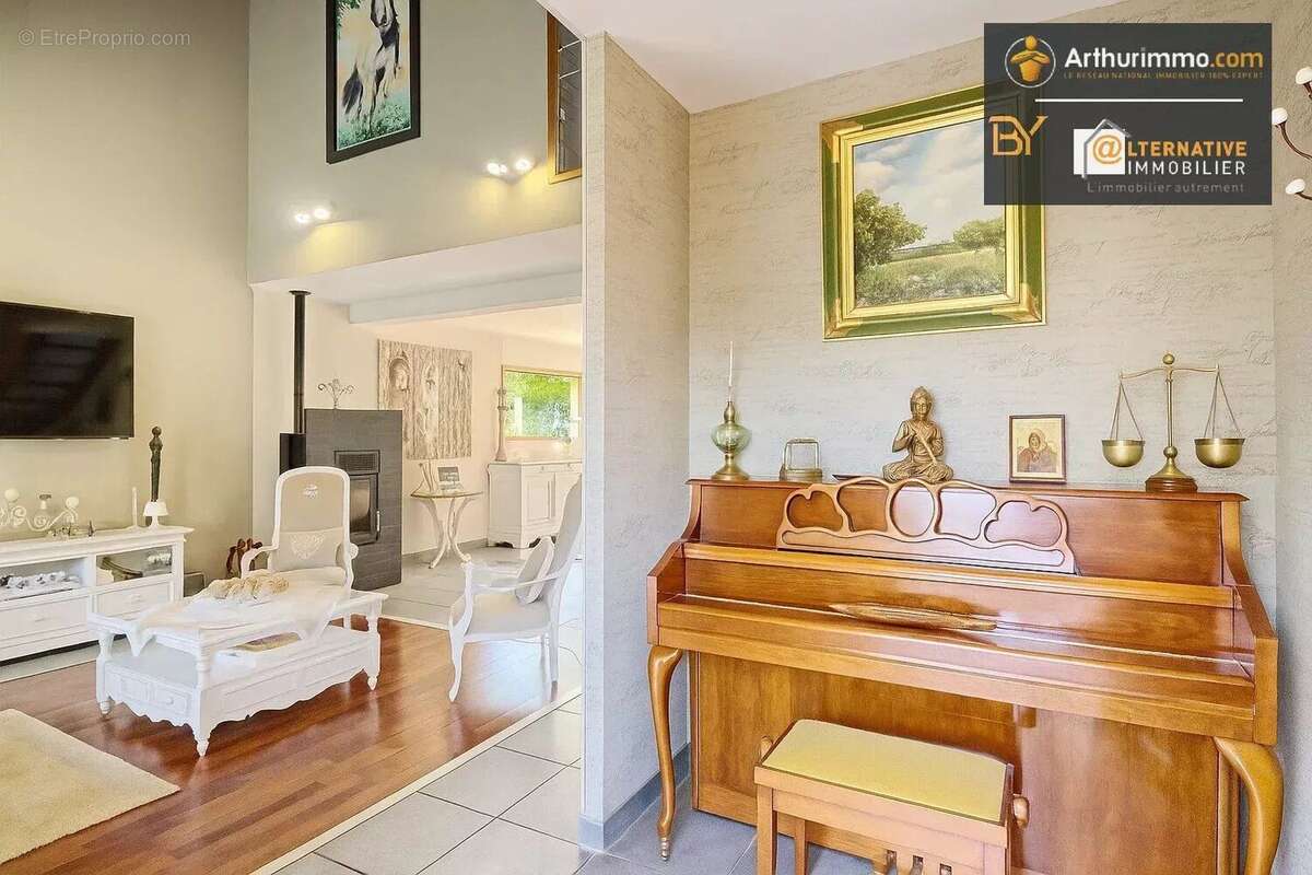 Maison à ARGENTRE-DU-PLESSIS