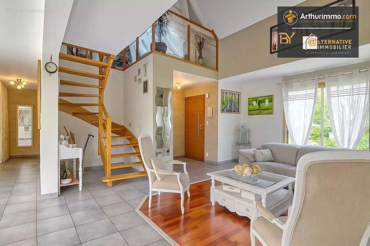 Maison à ARGENTRE-DU-PLESSIS