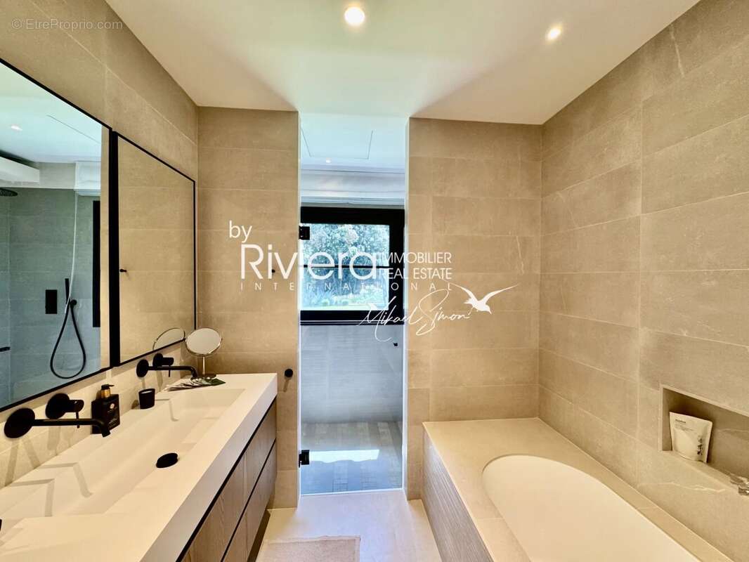 Maison à LA CROIX-VALMER