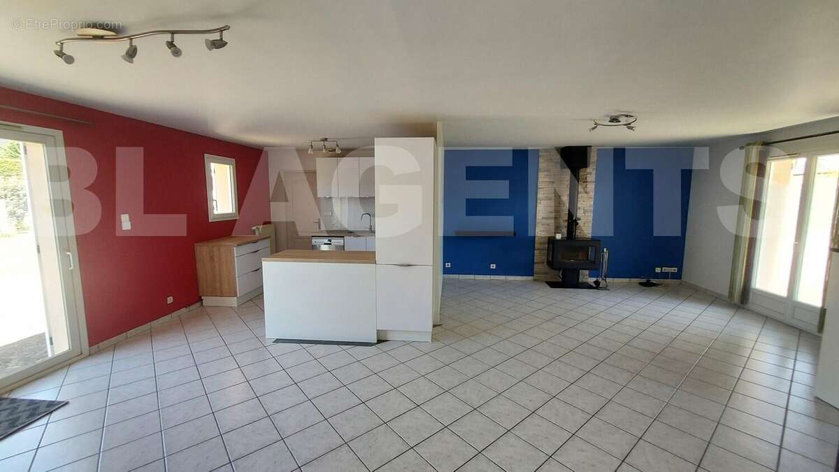 20250823_125406 - Copie - Maison à BARJOUVILLE