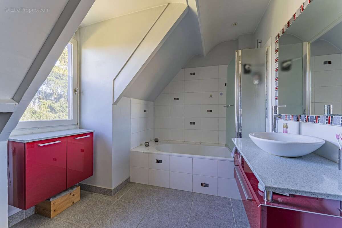 Maison à CROISSY-SUR-SEINE