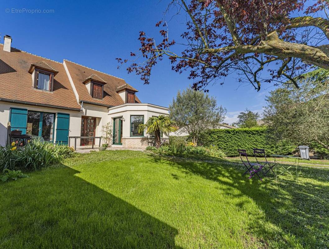 Maison à CROISSY-SUR-SEINE