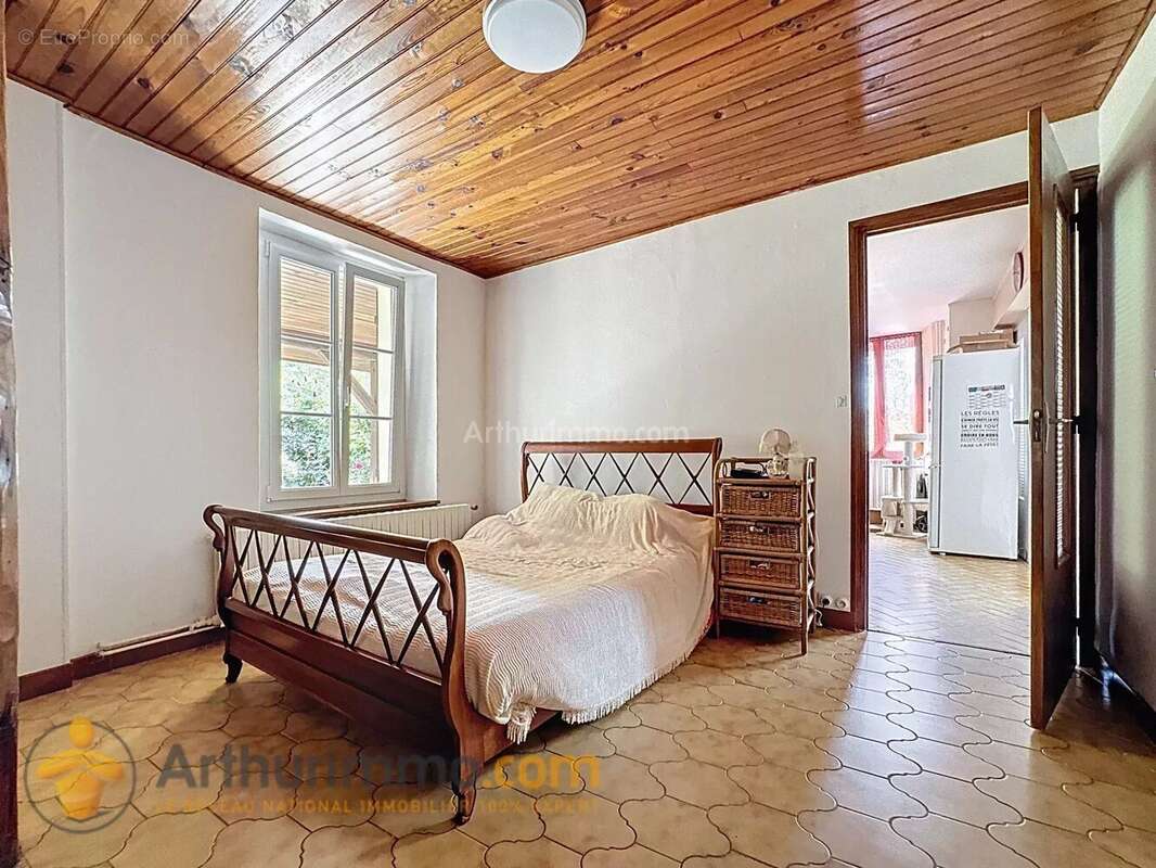 Maison à BUSSY-LE-CHATEAU