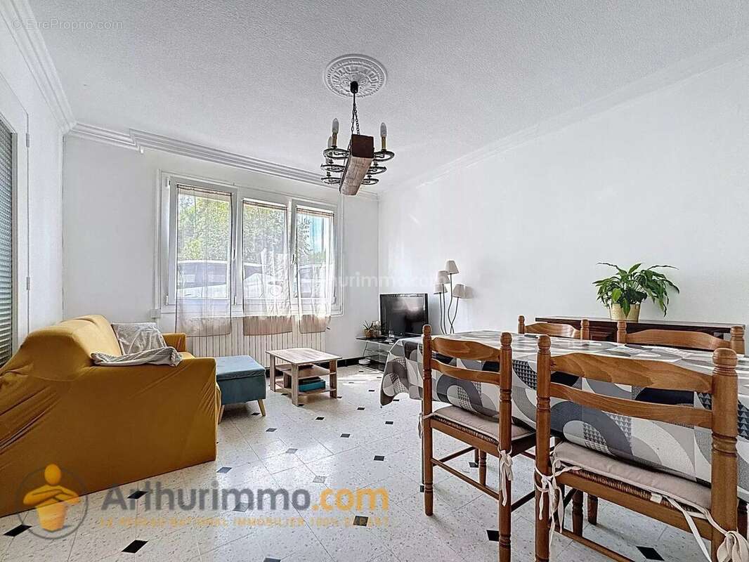 Maison à BUSSY-LE-CHATEAU