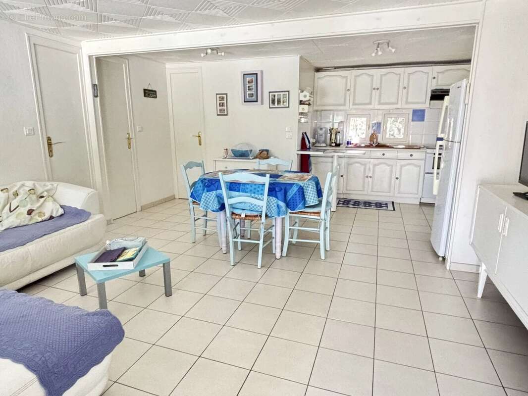 Maison à ROQUEBRUNE-SUR-ARGENS