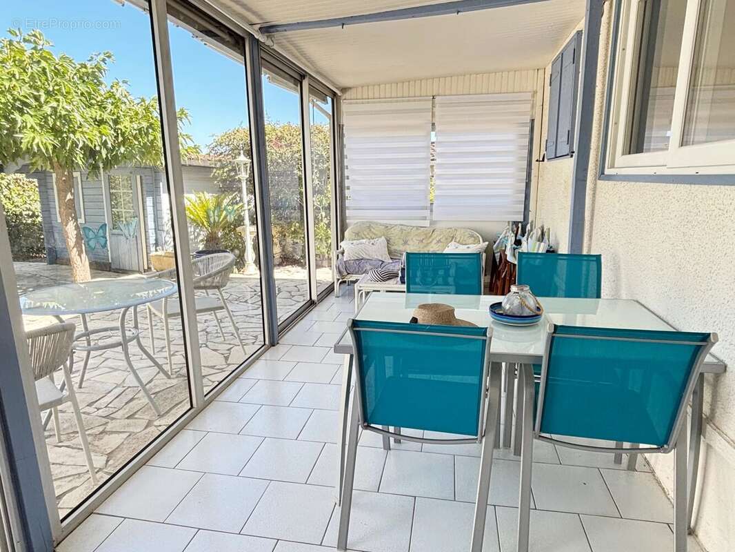 Maison à ROQUEBRUNE-SUR-ARGENS