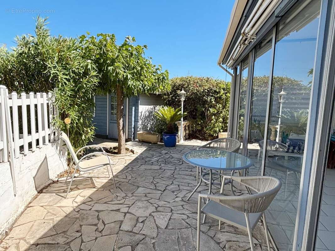 Maison à ROQUEBRUNE-SUR-ARGENS