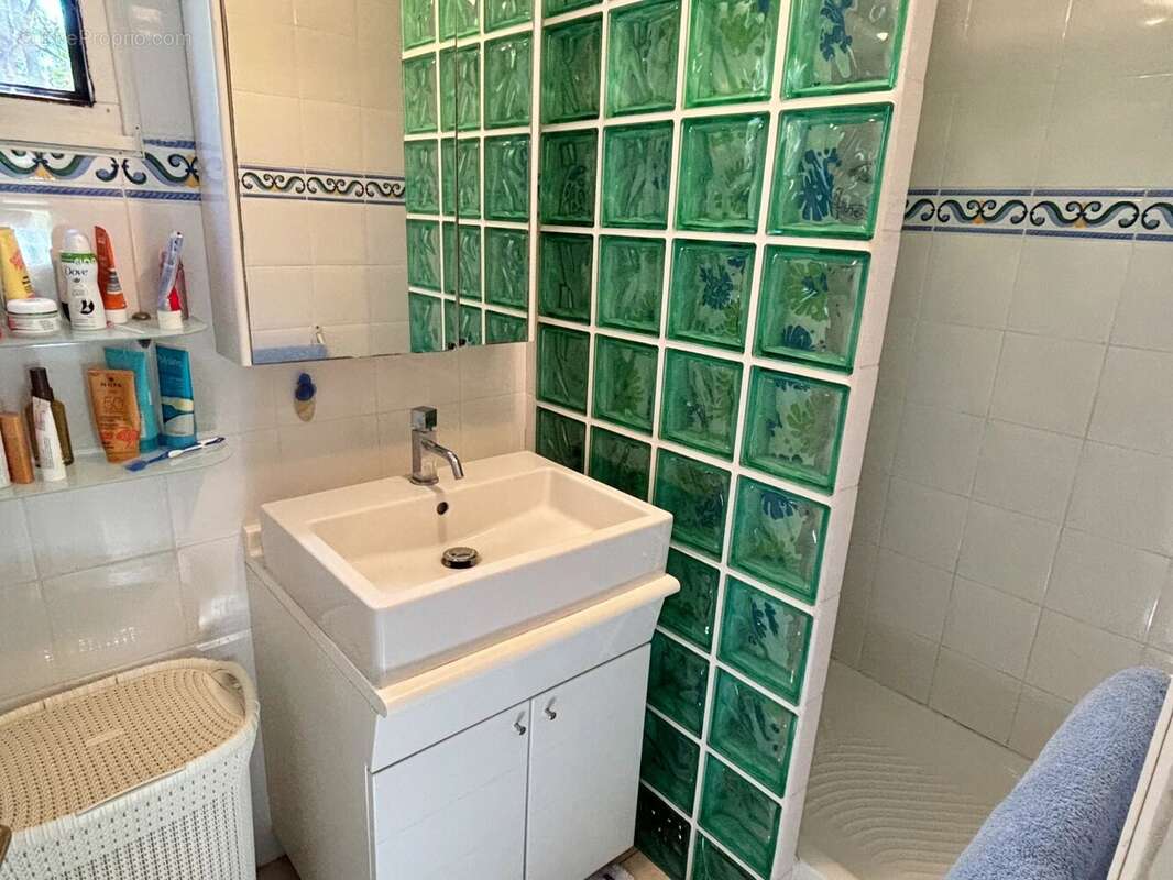 Maison à ROQUEBRUNE-SUR-ARGENS