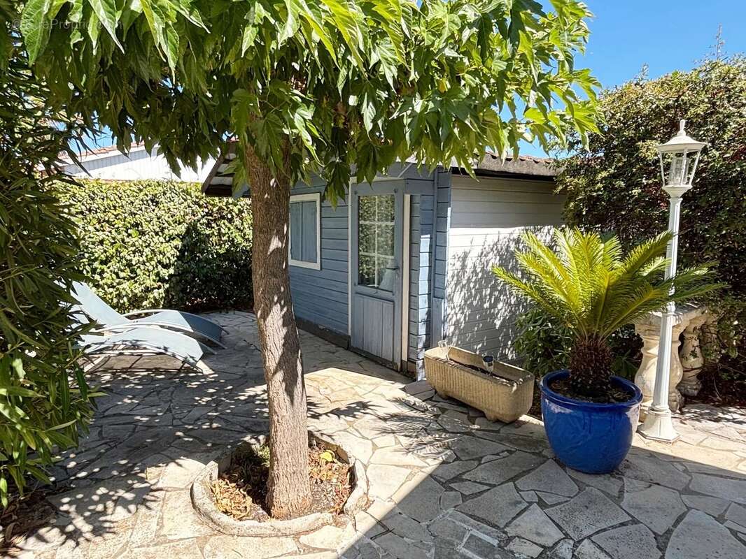 Maison à ROQUEBRUNE-SUR-ARGENS