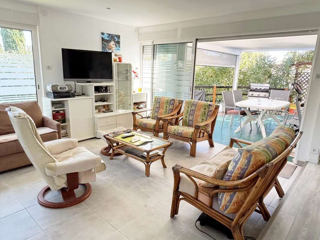 Maison à ROQUEBRUNE-SUR-ARGENS