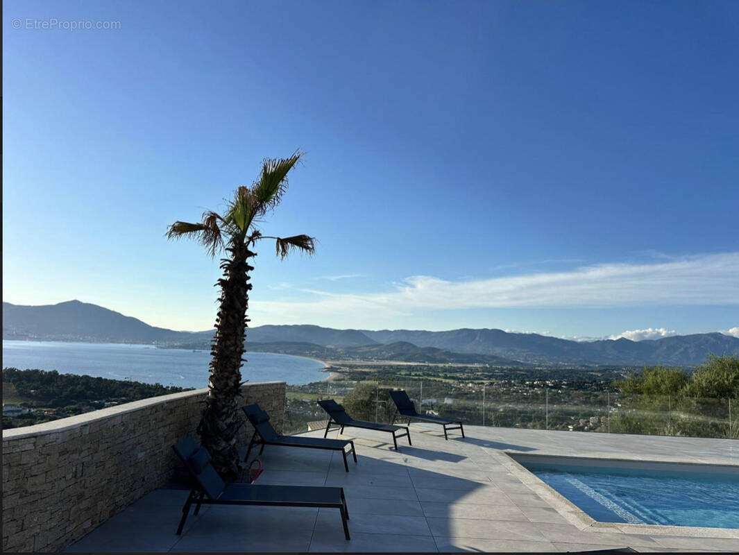 Appartement à GROSSETO-PRUGNA