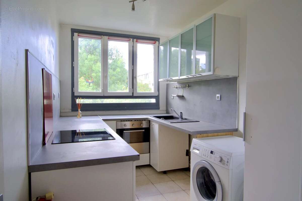 Appartement à BEYNES