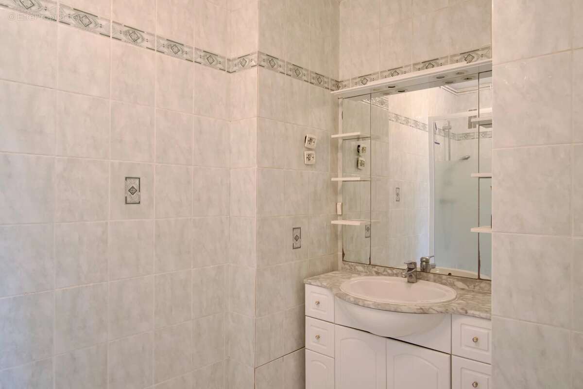 Appartement à BEYNES