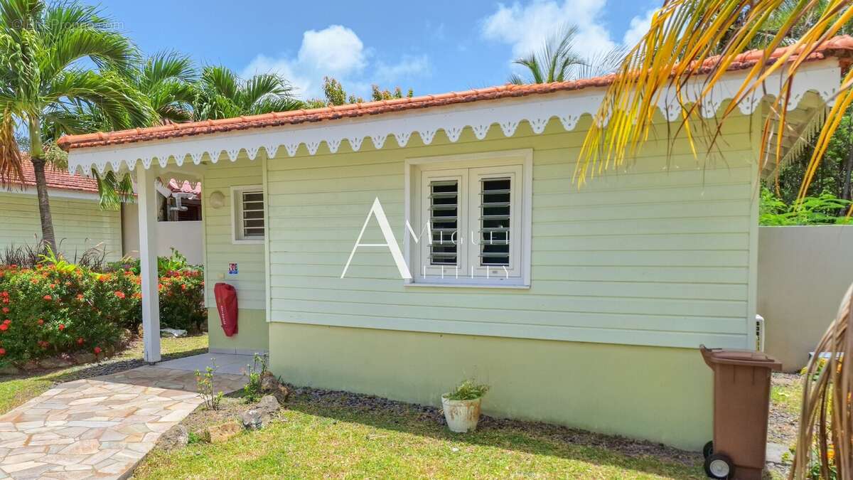 Maison à SAINTE-ANNE