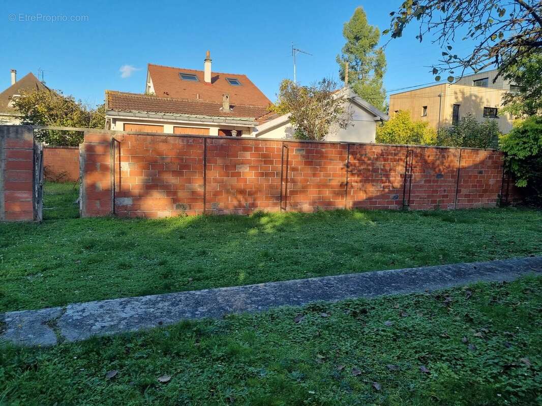 Terrain à CROISSY-SUR-SEINE