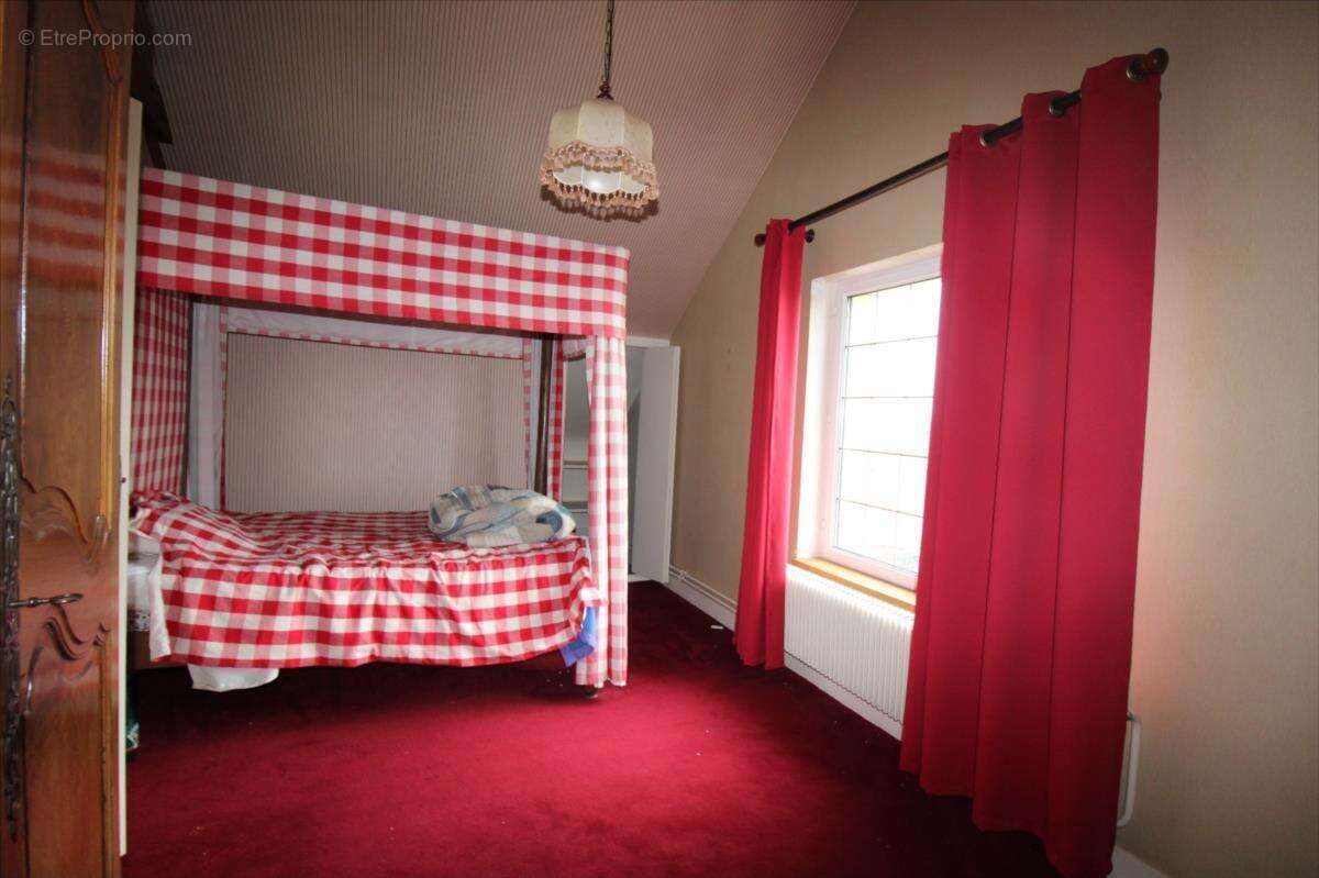 Maison à CRIQUEBEUF-SUR-SEINE