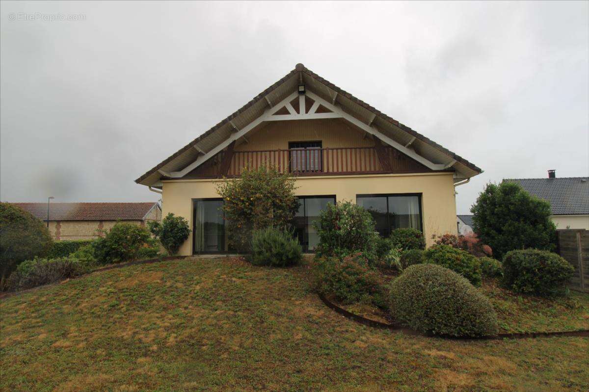 Maison à CRIQUEBEUF-SUR-SEINE