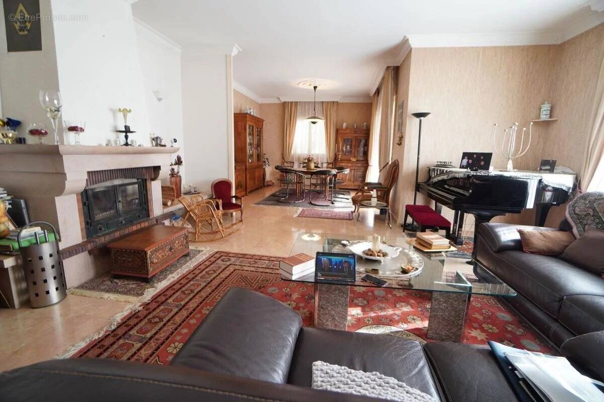 Maison à VAROIS-ET-CHAIGNOT