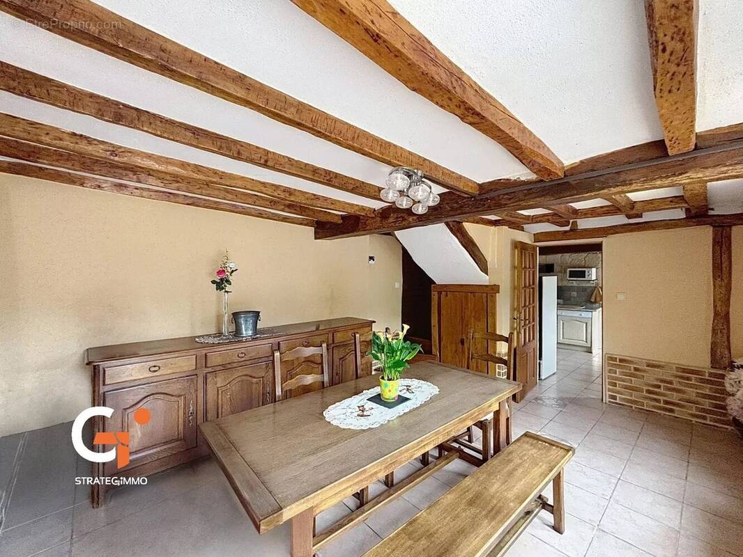 Maison à SAINT-OUEN-DE-THOUBERVILLE