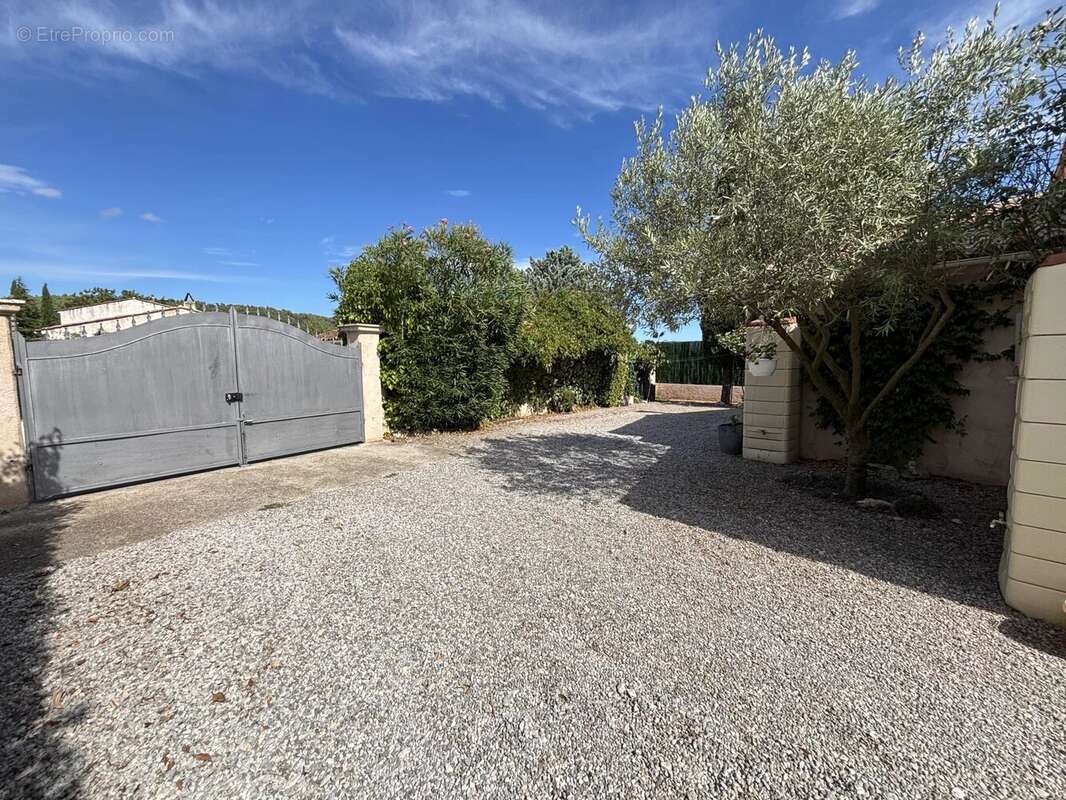 Maison à FIGANIERES