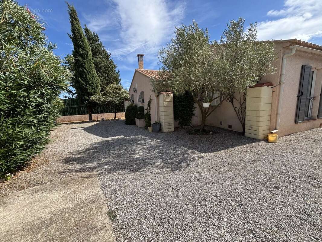 Maison à FIGANIERES