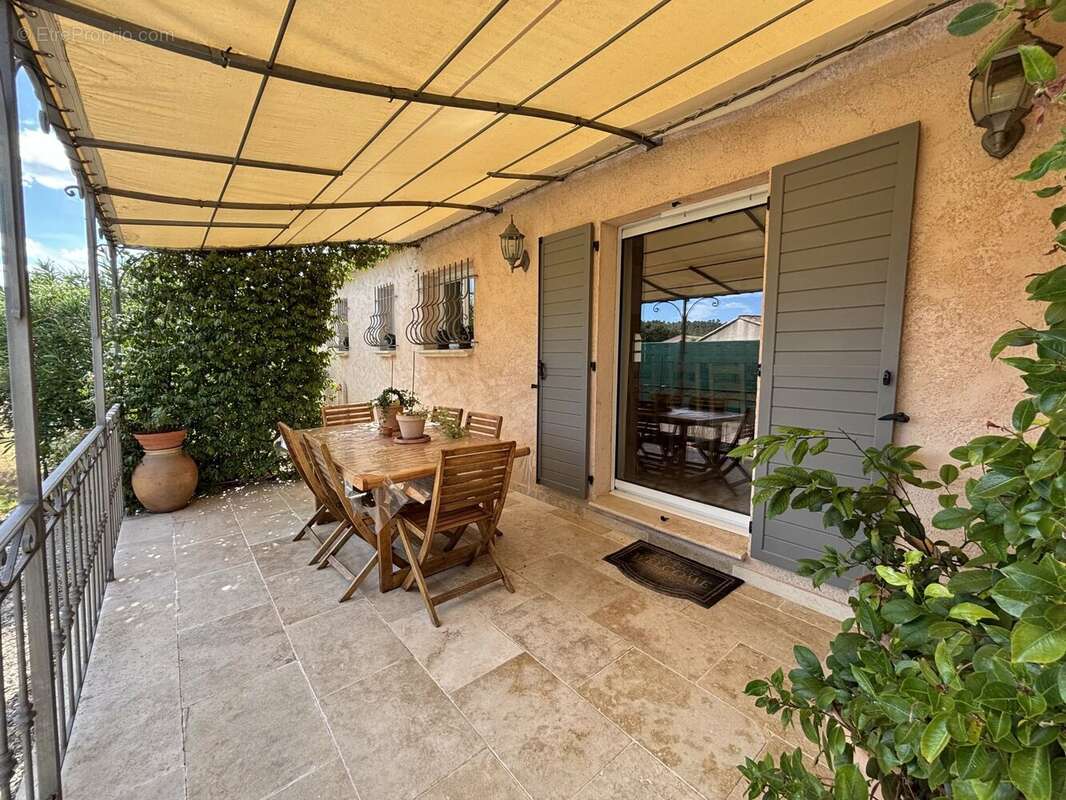 Maison à FIGANIERES