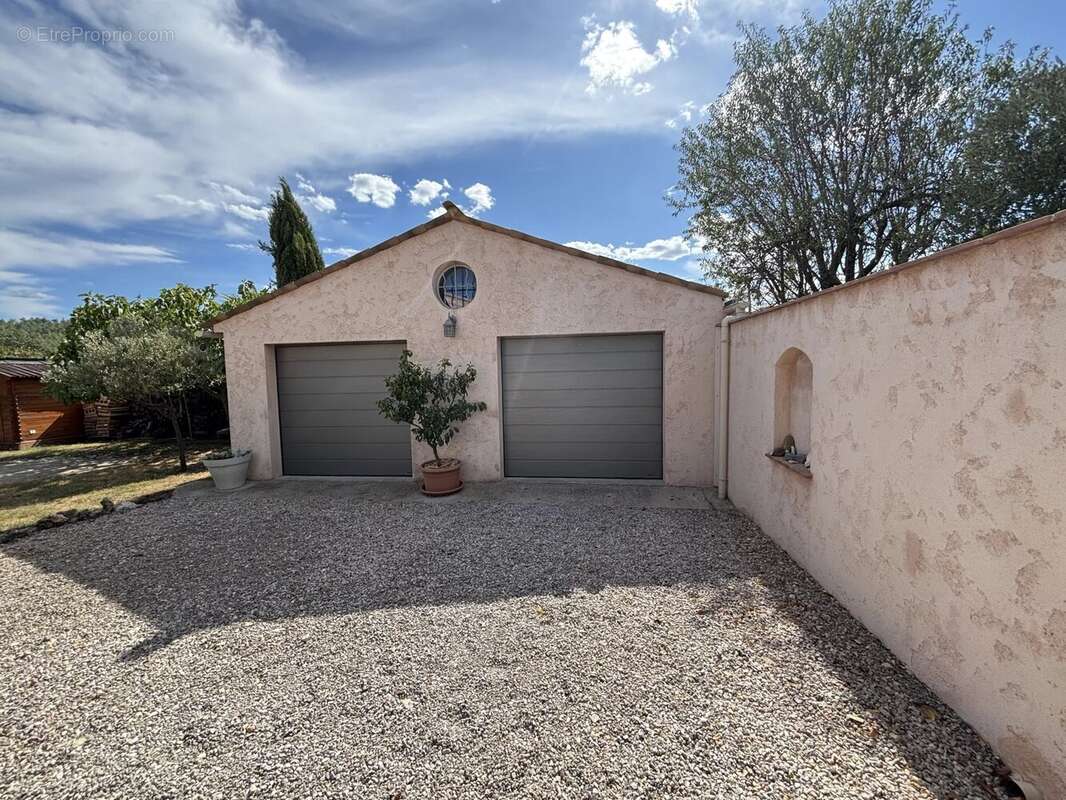 Maison à FIGANIERES