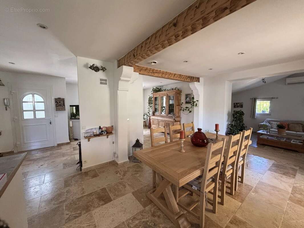 Maison à FIGANIERES