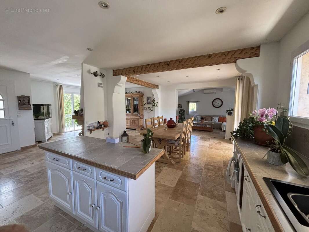 Maison à FIGANIERES