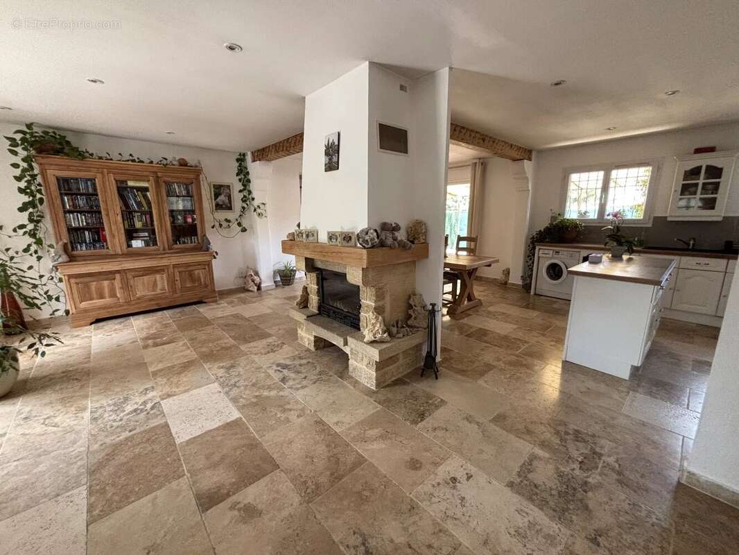 Maison à FIGANIERES