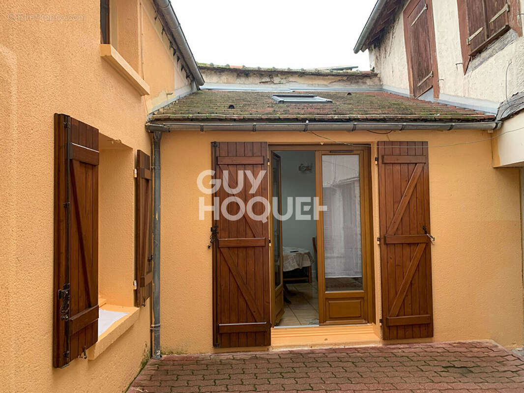 Maison à MALESHERBES
