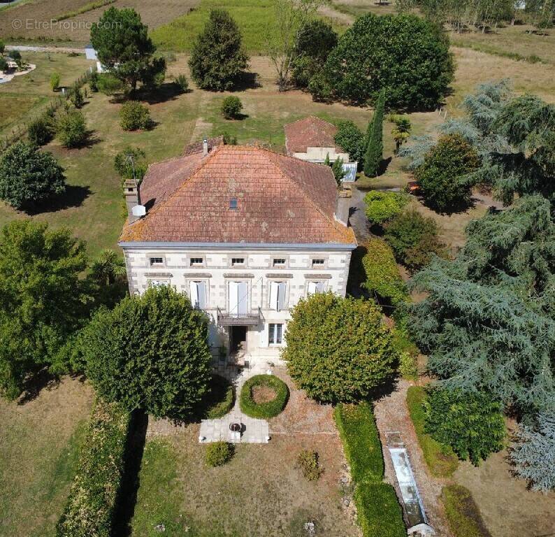 Maison à CASTELJALOUX