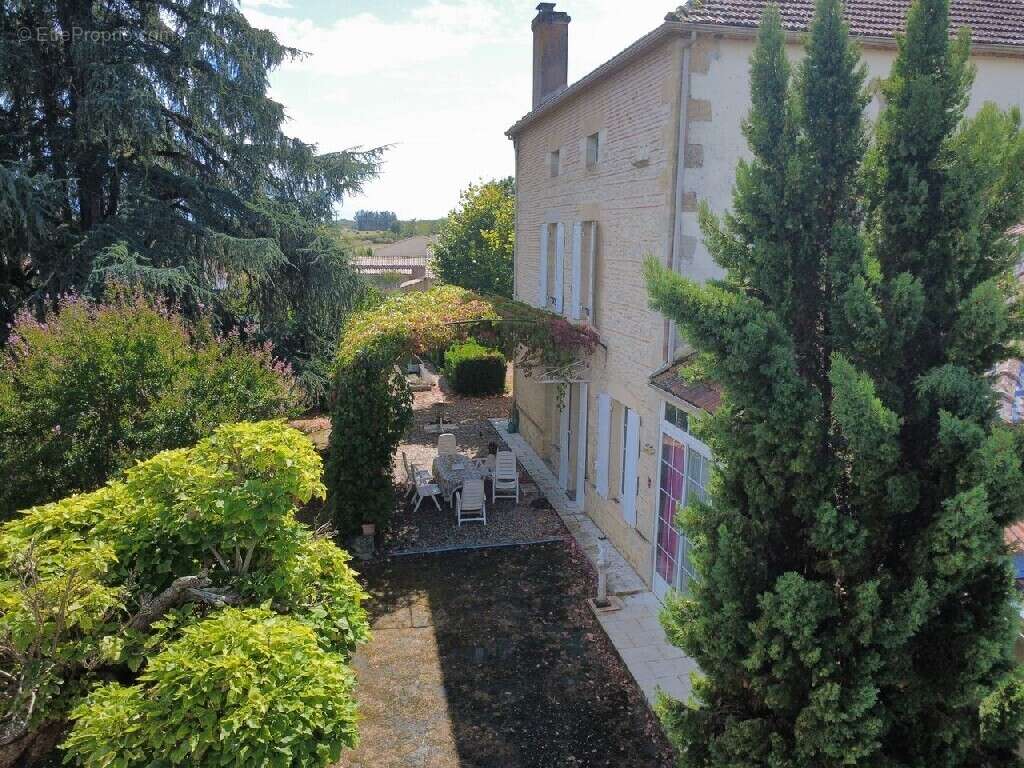 Maison à CASTELJALOUX