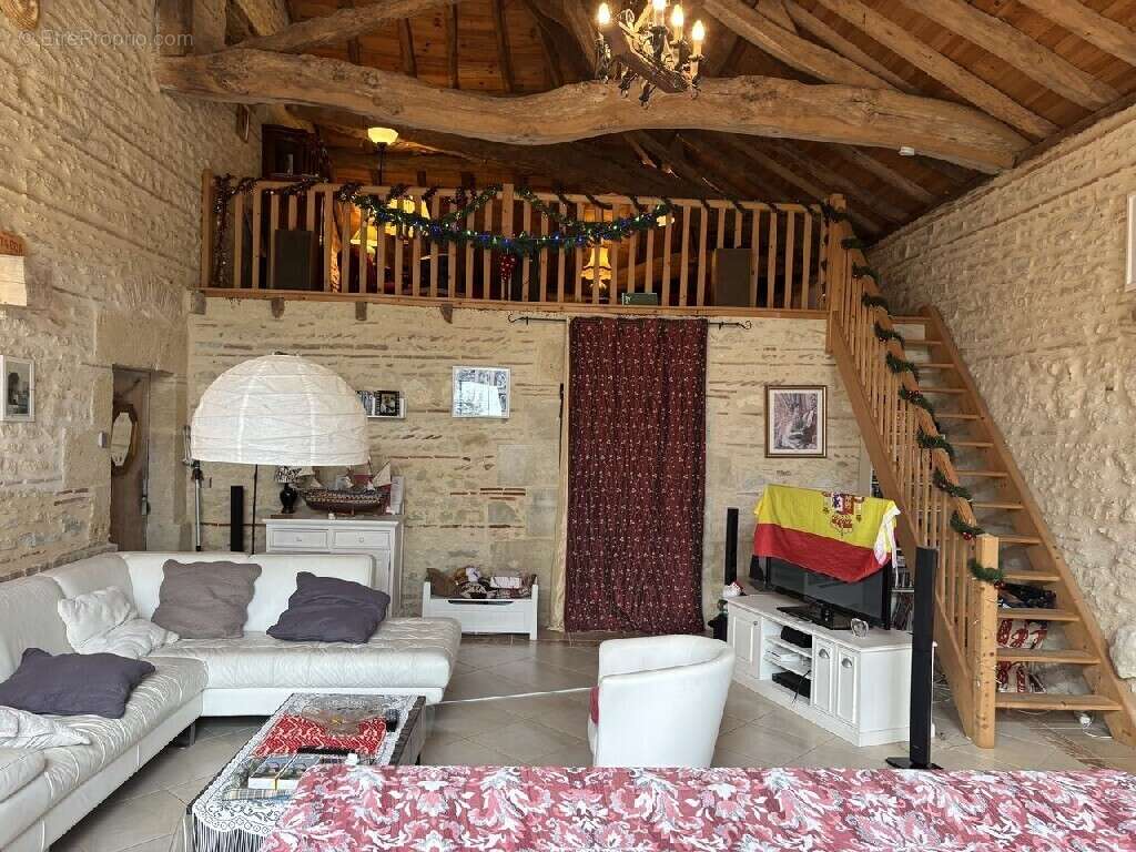 Maison à CASTELJALOUX