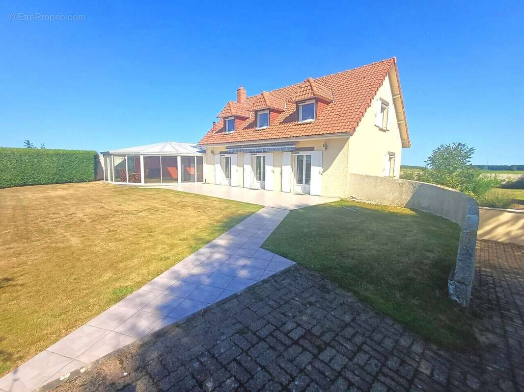 Maison à MARTIN-EGLISE