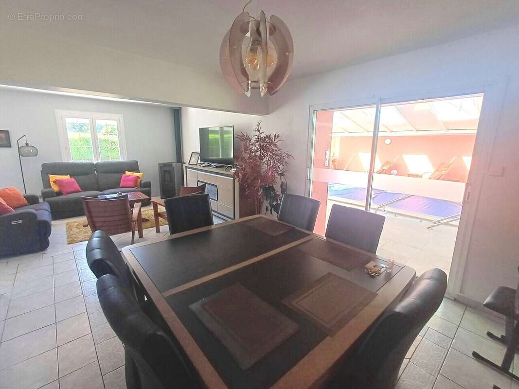 Maison à MARTIN-EGLISE