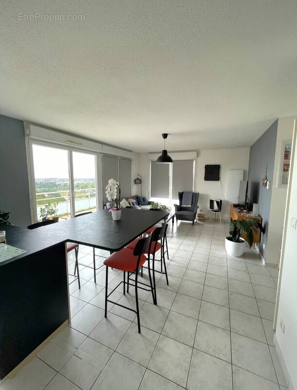 Appartement à ROUXMESNIL-BOUTEILLES
