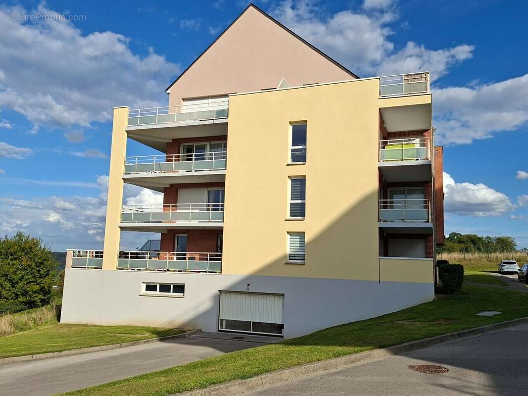 Appartement à ROUXMESNIL-BOUTEILLES