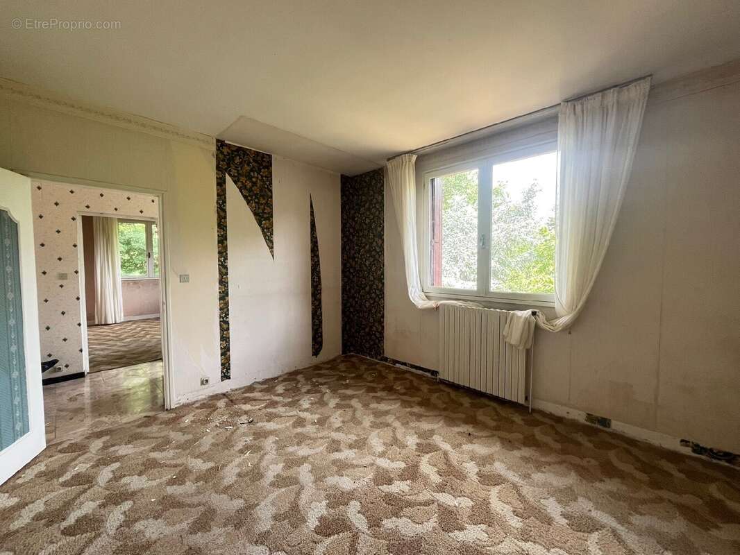 Maison à LA SALVETAT-SAINT-GILLES