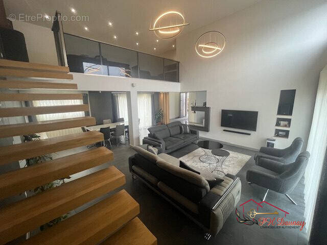 Maison à AGEN-D&#039;AVEYRON