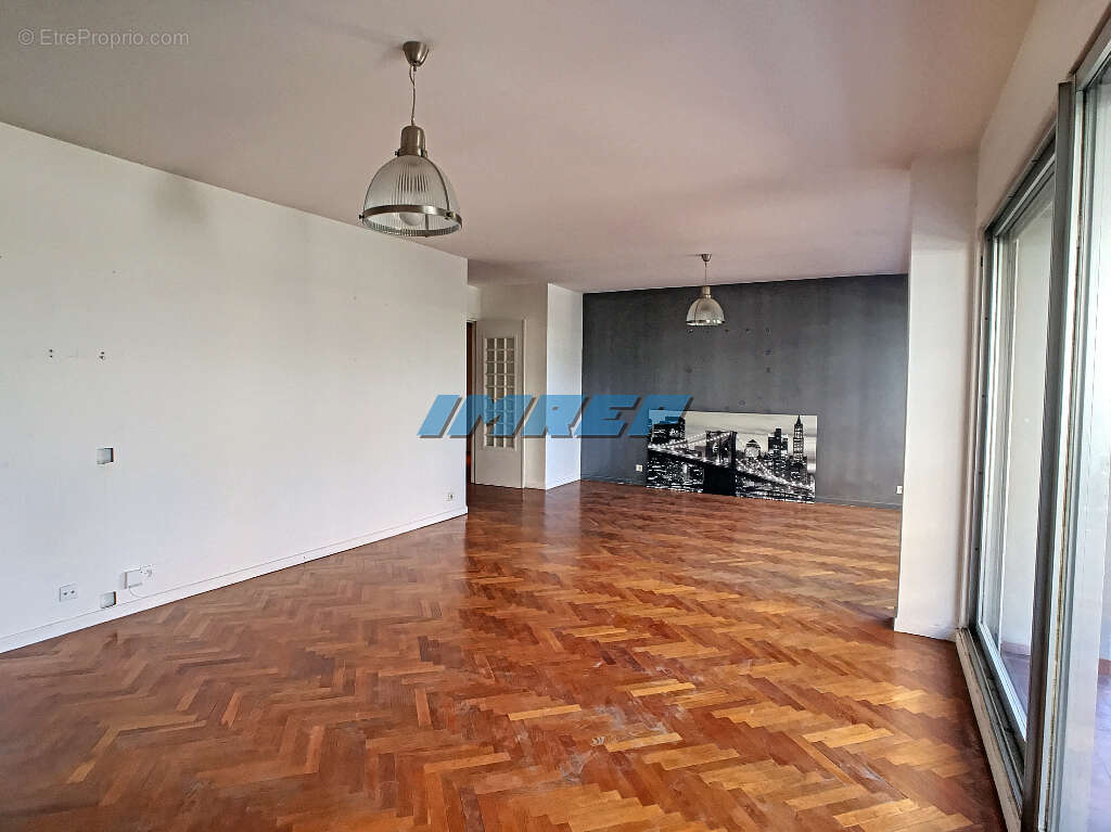 Appartement à MARSEILLE-9E