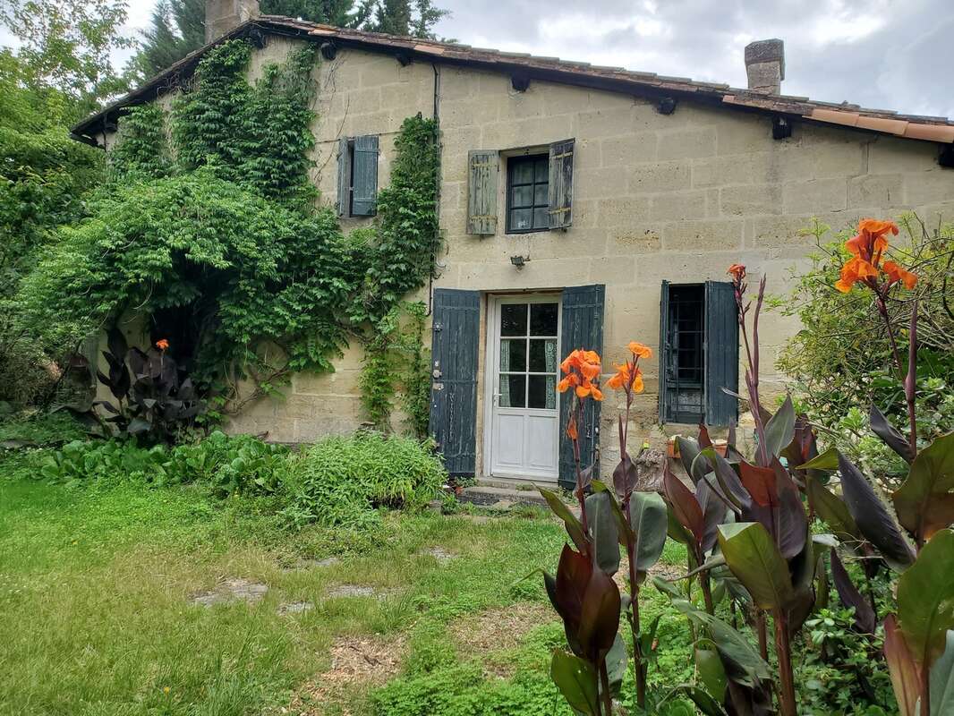 Maison à TIZAC-DE-LAPOUYADE