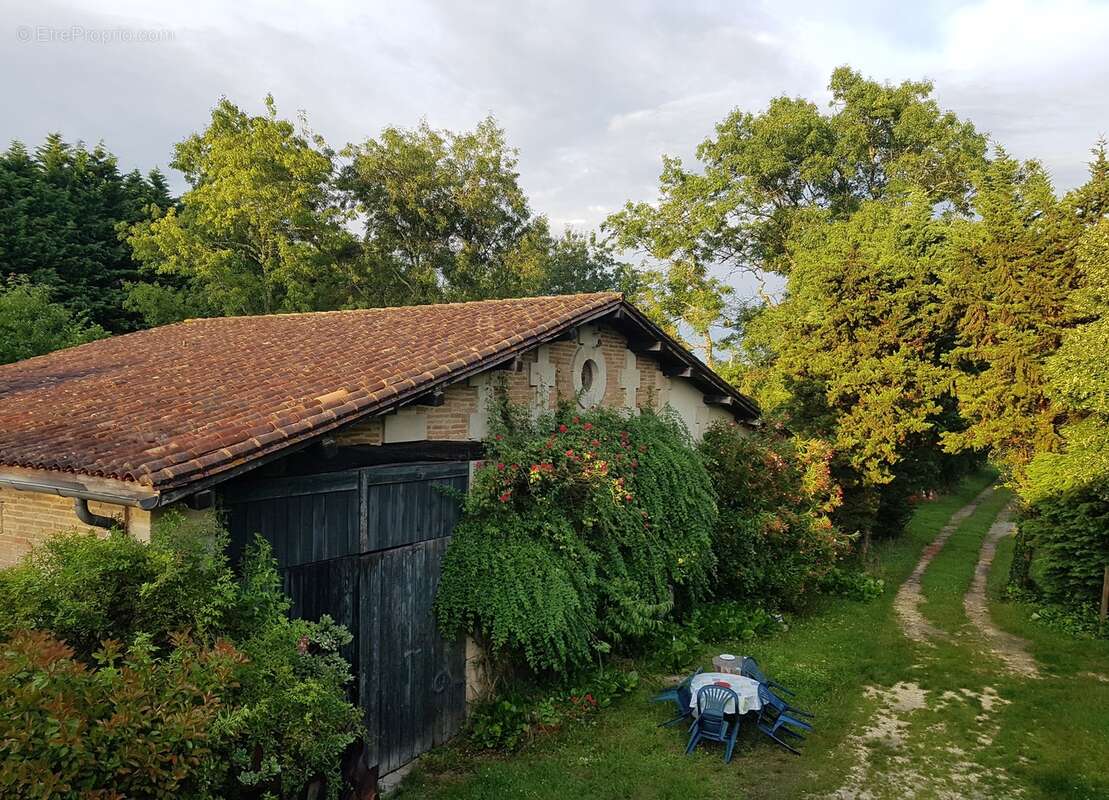 Maison à TIZAC-DE-LAPOUYADE