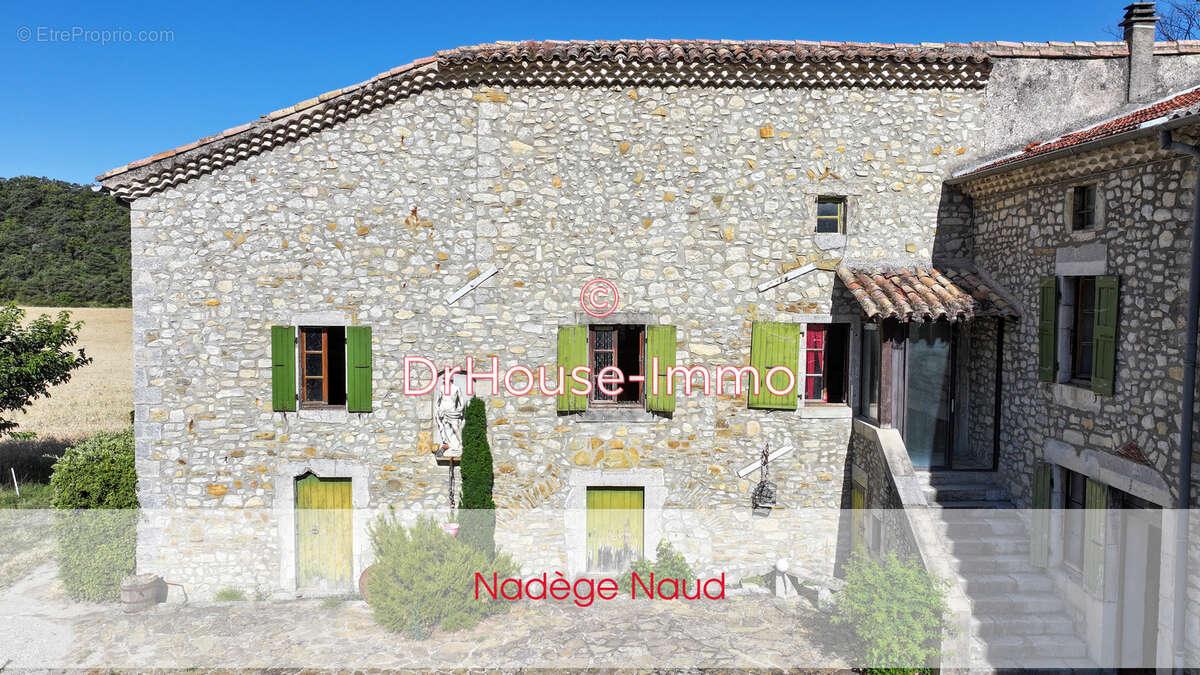 Maison à MONTCLAR-SUR-GERVANNE