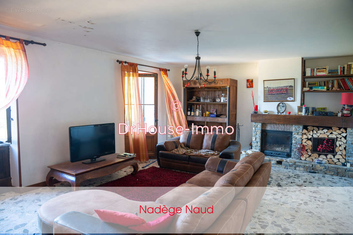 Maison à MONTCLAR-SUR-GERVANNE