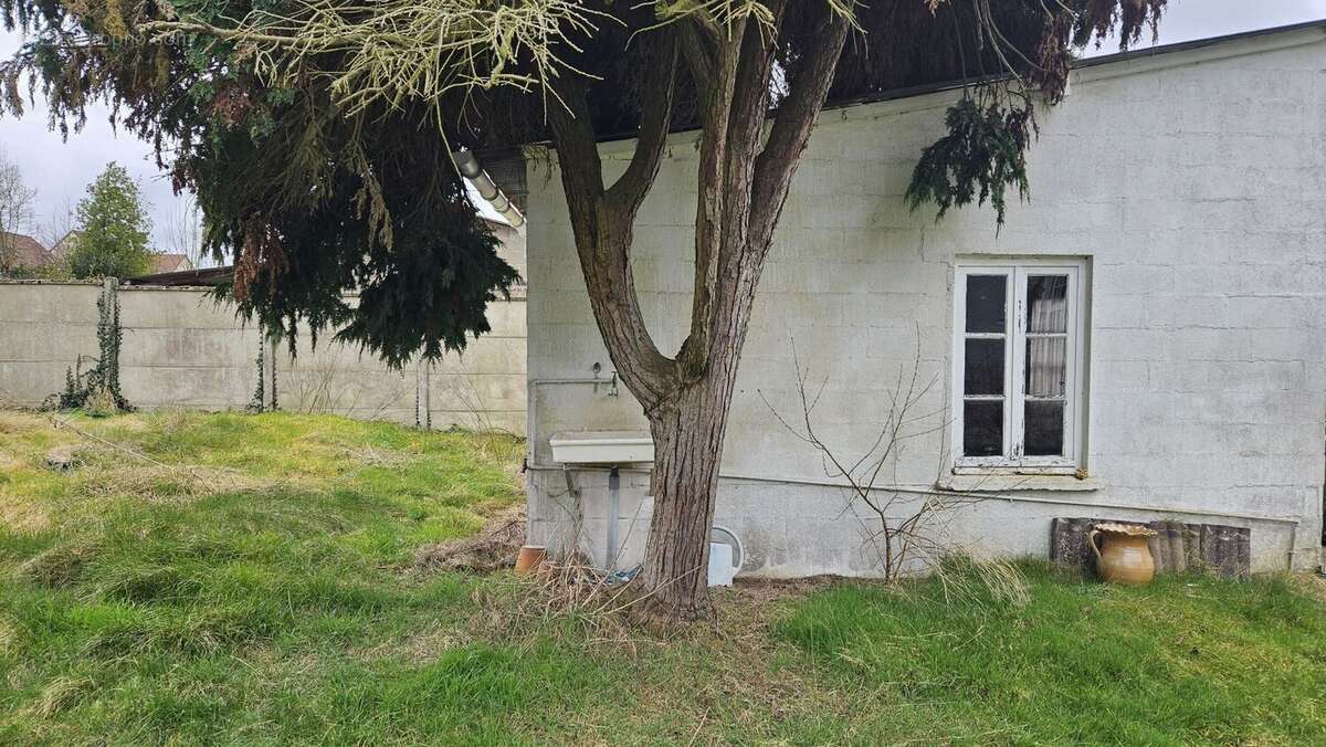 Terrain à LE COUDRAY