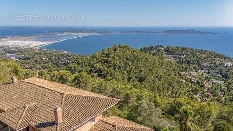 Maison à CARQUEIRANNE