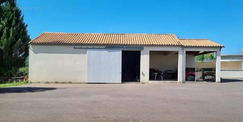Maison à TONNAY-CHARENTE